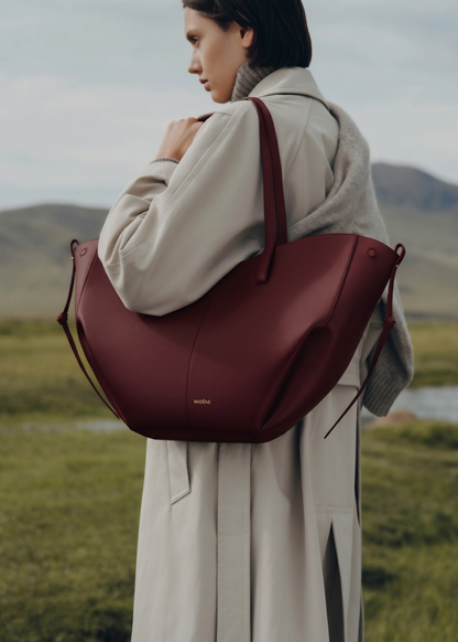 Cyme - Textured Black Cherry