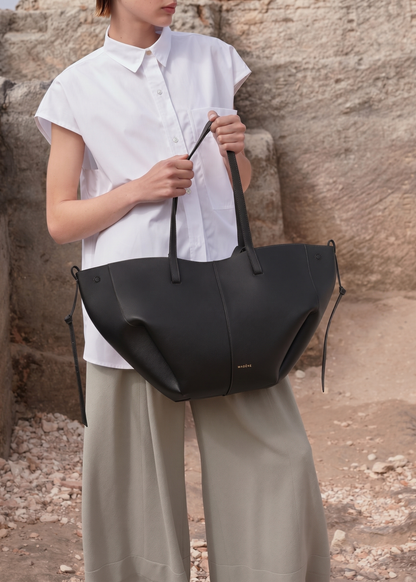 Cyme - Textured Black